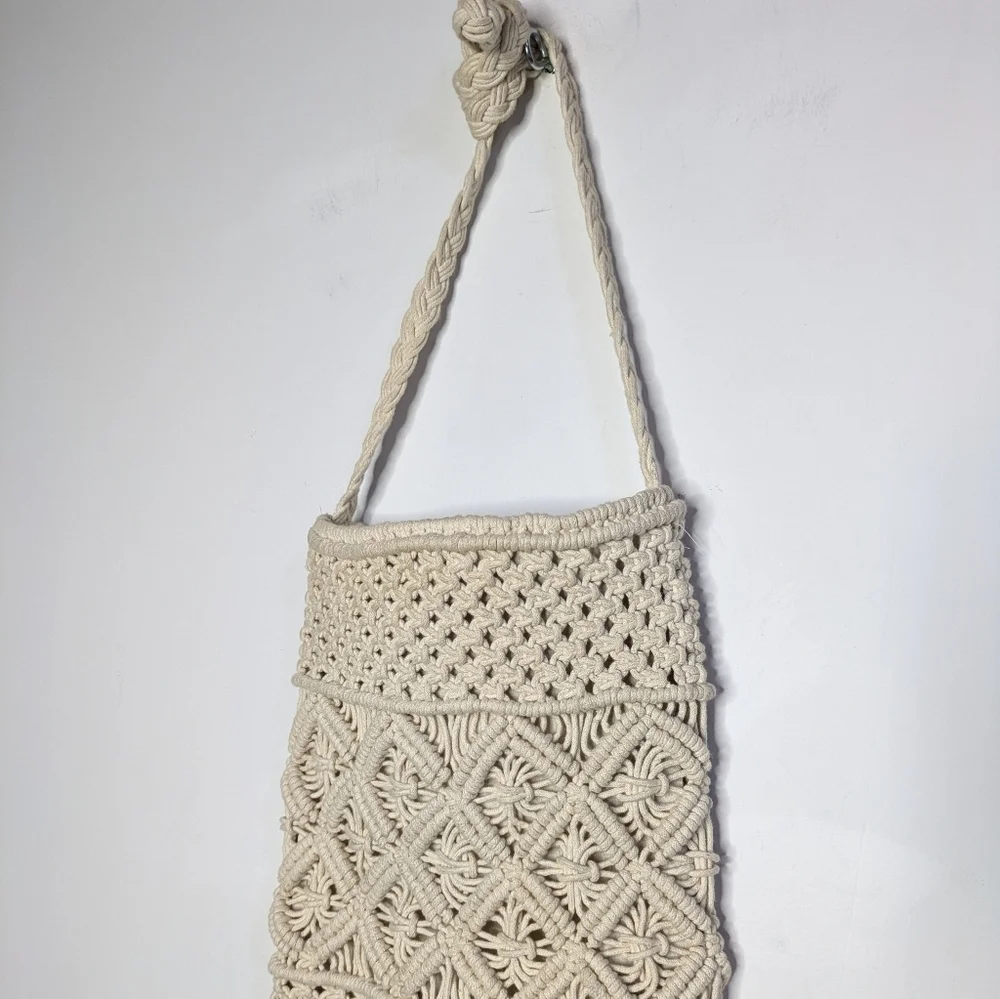 BP Nordstrom Cream Macrame Fringe Snap Top Crossbody Purse Bag